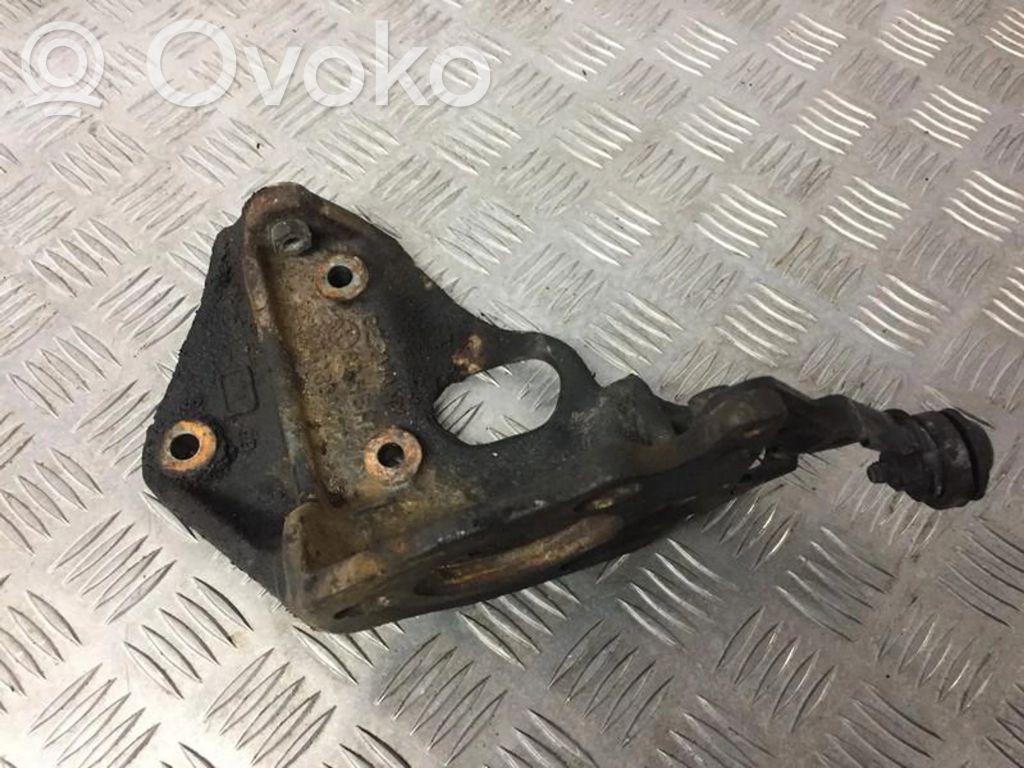 Volvo S70  V70  V70 XC Łapa / Mocowanie silnika 