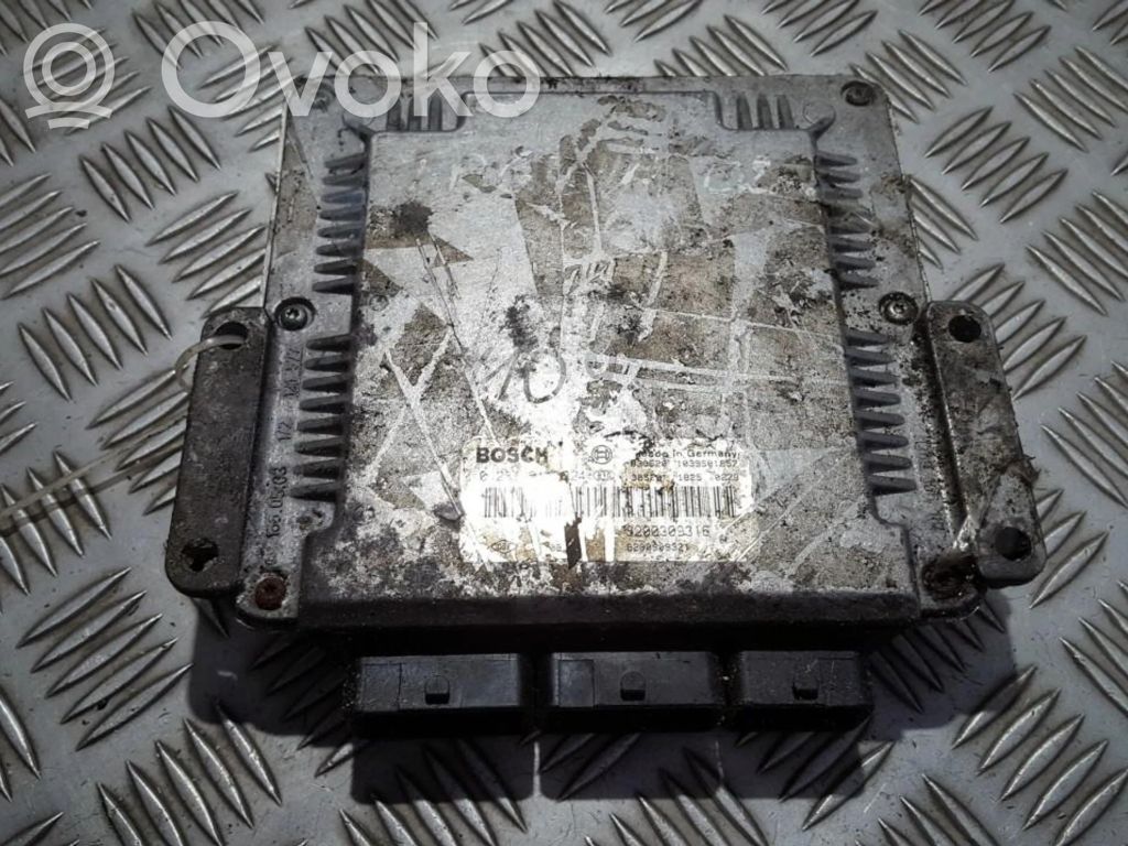 Unidad de control/módulo del motor   0281011324,8200309316,0281011324,8200309316