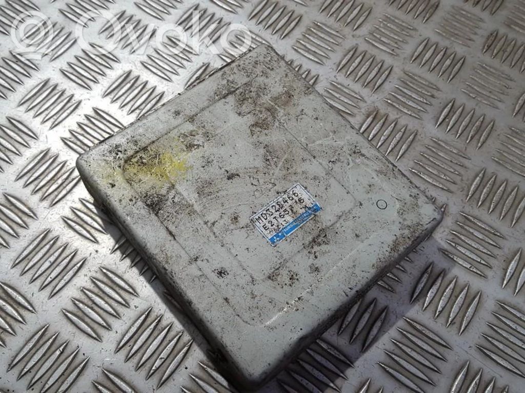 Unidad de control/módulo del motor   MD328466,E2T65775,E2T65775,MD328466