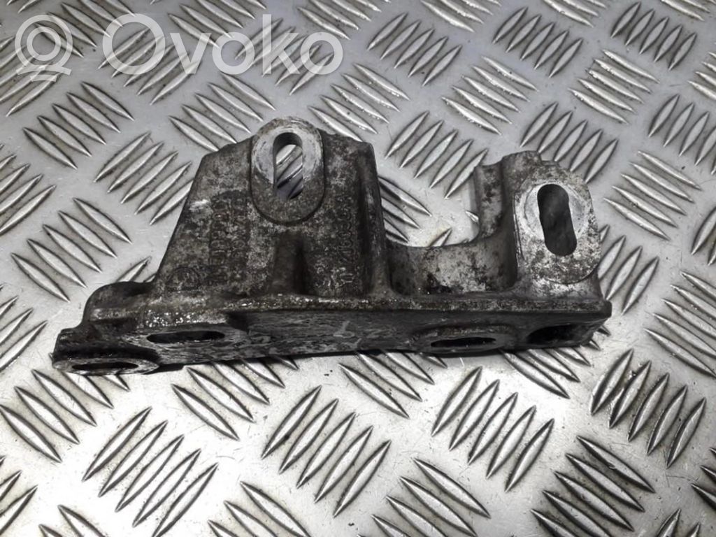 Halterung Lager Motor   7M3199600A,YM216030A,7M3199600A,YM216030A