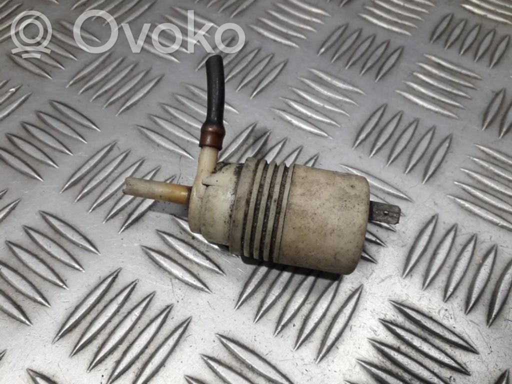 Volkswagen Golf II Pompa lavavetri parabrezza/vetro frontale 