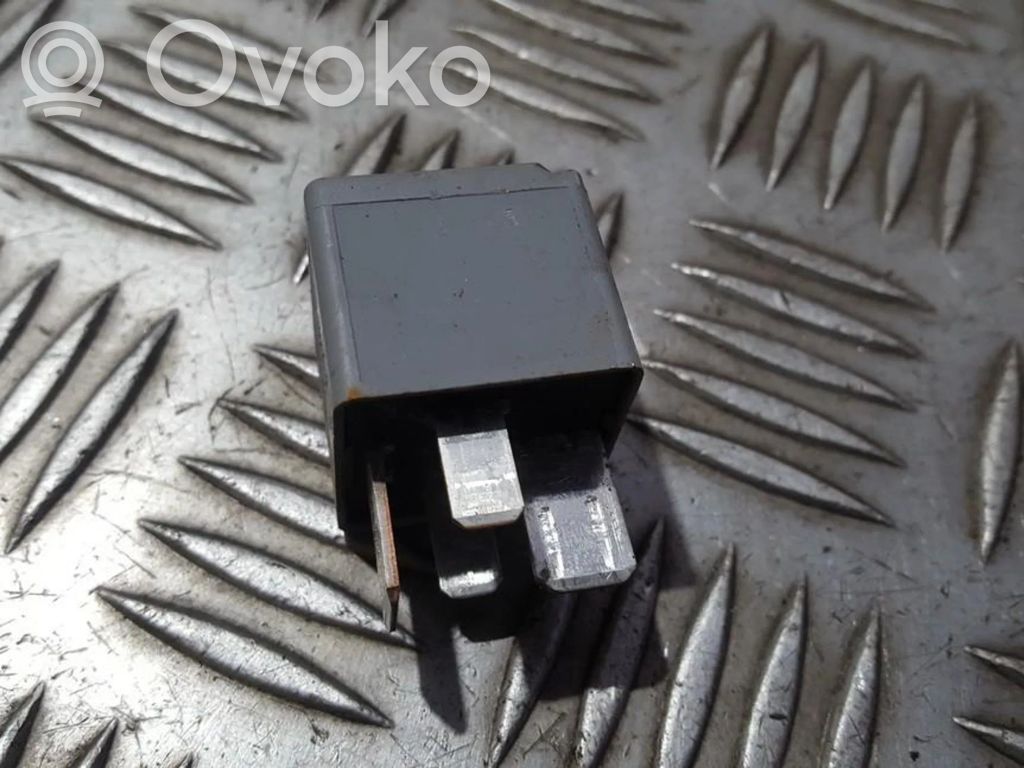 Otros relés   5M5T14B192EA,V23136J4X62,5M5T14B192EA,V23136J4X62