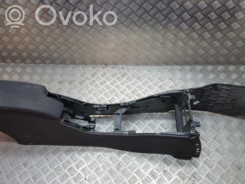 Renault Megane III Armrest 