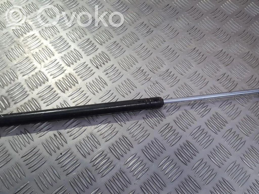 Toyota Corolla E100 Tailgate/trunk strut/damper 