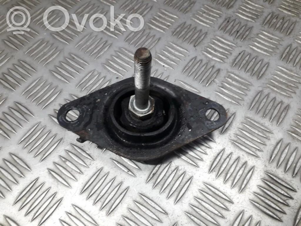 Engine mount bracket   7700818372D,7700818372D,7700818372D,7700818372D