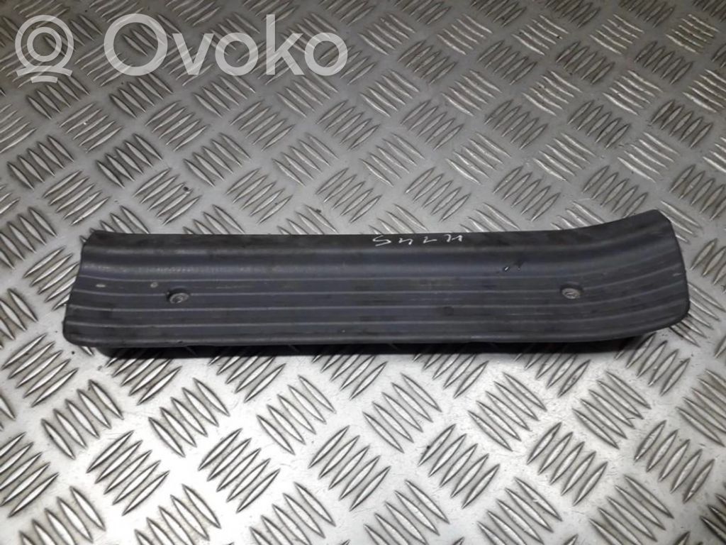 Toyota Land Cruiser (HDJ90) Listwa progowa przednia 