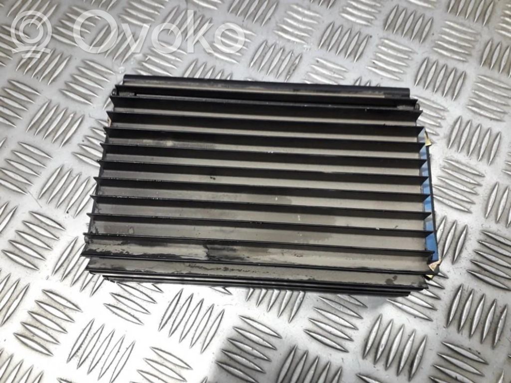 Opel Omega B2 Amplificador de sonido 