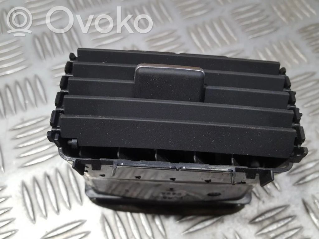 Toyota Avensis T250 Griglia di ventilazione centrale cruscotto 