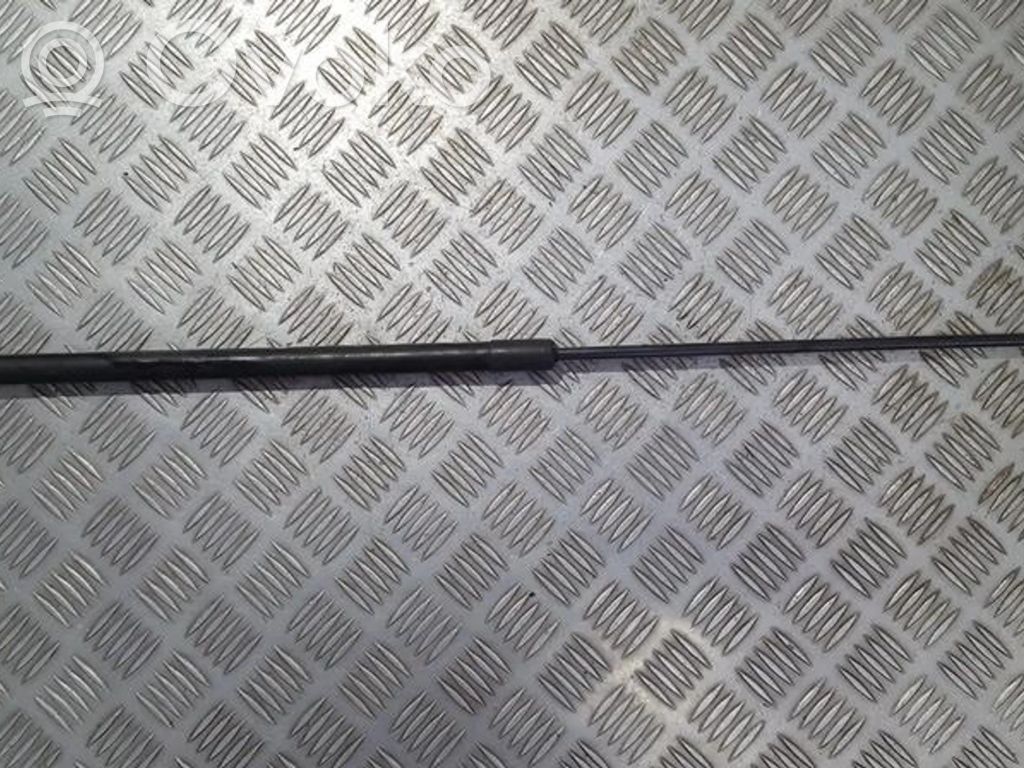 Volkswagen Golf V Siłownik maski przedniej 