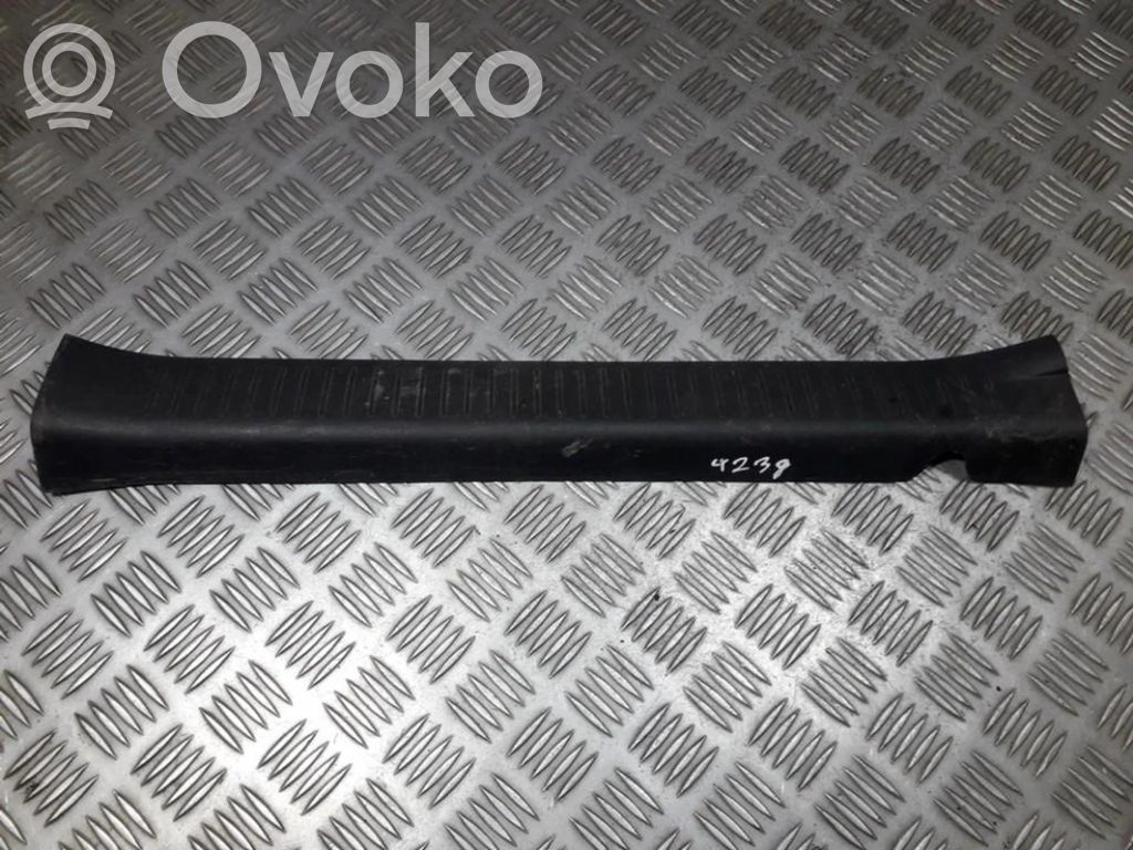 Toyota Avensis Verso Copertura del rivestimento del sottoporta anteriore 