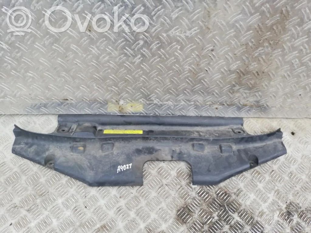 Nissan Primera Pas przedni 