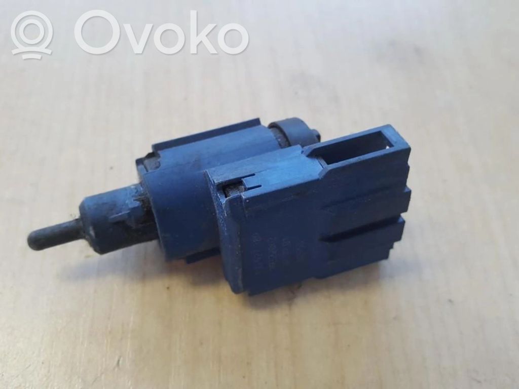 Volkswagen PASSAT B5 Comutator senzor pedală frână 