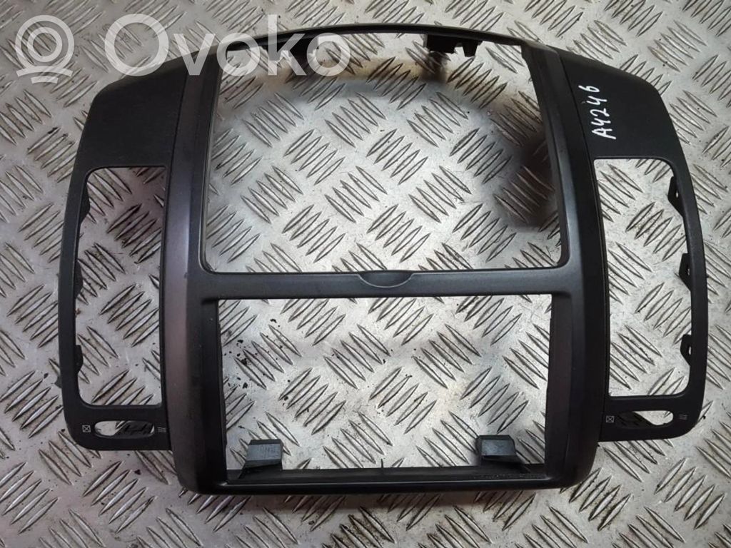 Nissan Note (E11) Altra parte interiore 