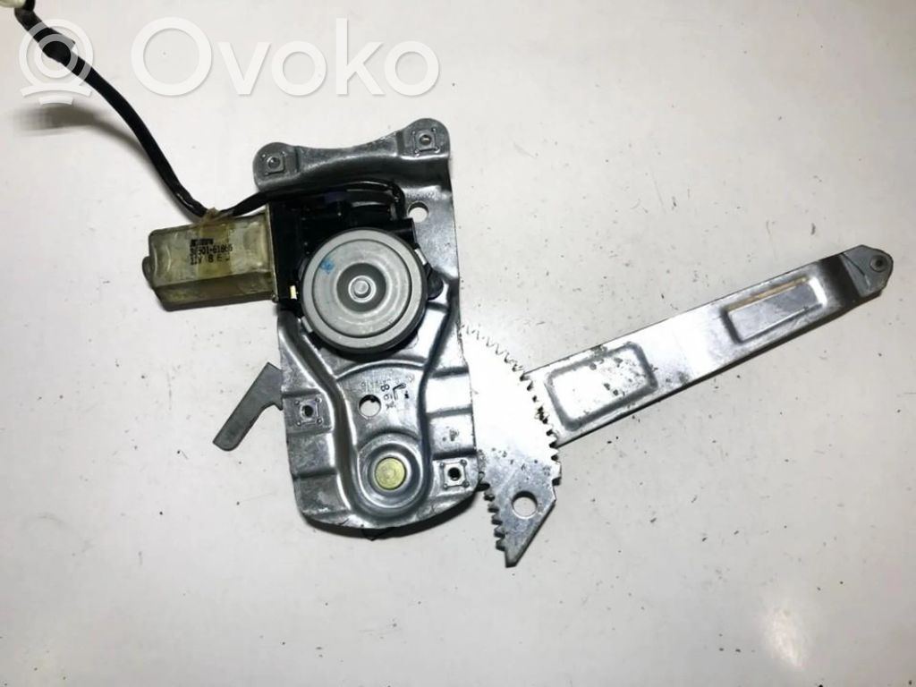 Regulador con motor de la ventanilla de la puerta corredera   61136,61136