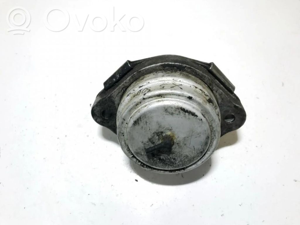 Dzinēja spilvens   29838,298388624,29838,298388624