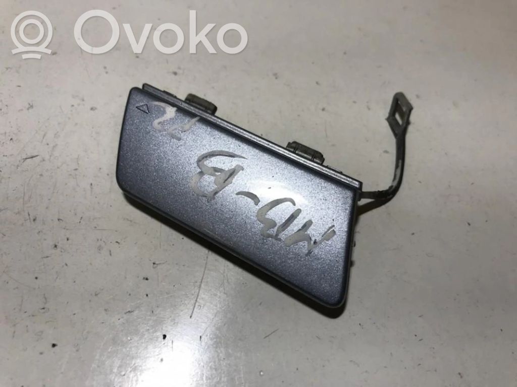 Mercedes-Benz B W245 Tappo/coprigancio di traino anteriore 