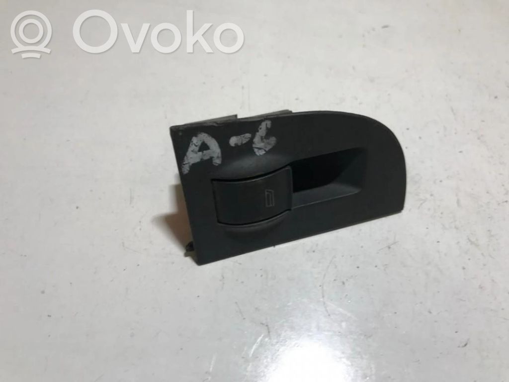 Audi A6 S6 C5 4B Interruttore di controllo dell’alzacristalli elettrico 