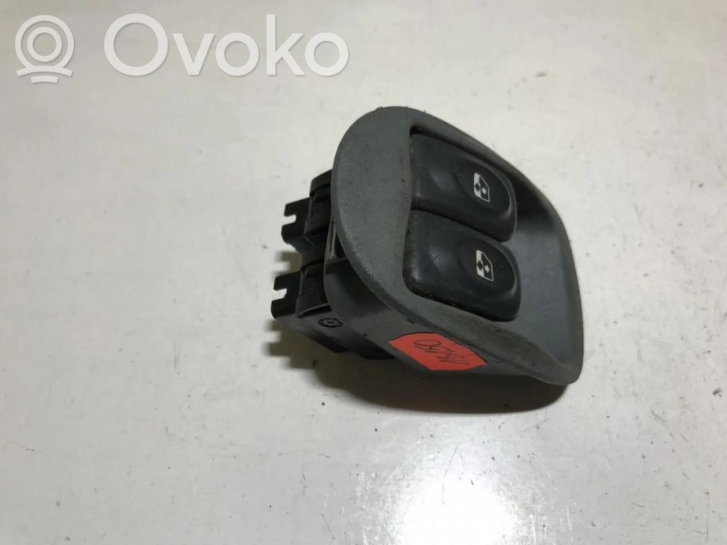 Renault Scenic I Sähkötoimisen ikkunan ohjauskytkin 