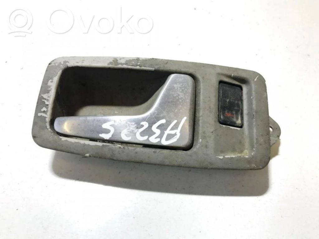 Manecilla interna puerta delantera   4D0837020,4D0837020