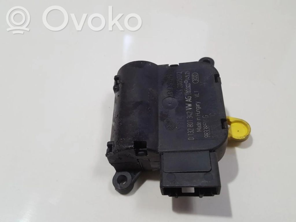 Volkswagen PASSAT B6 Motorino attuatore aria 