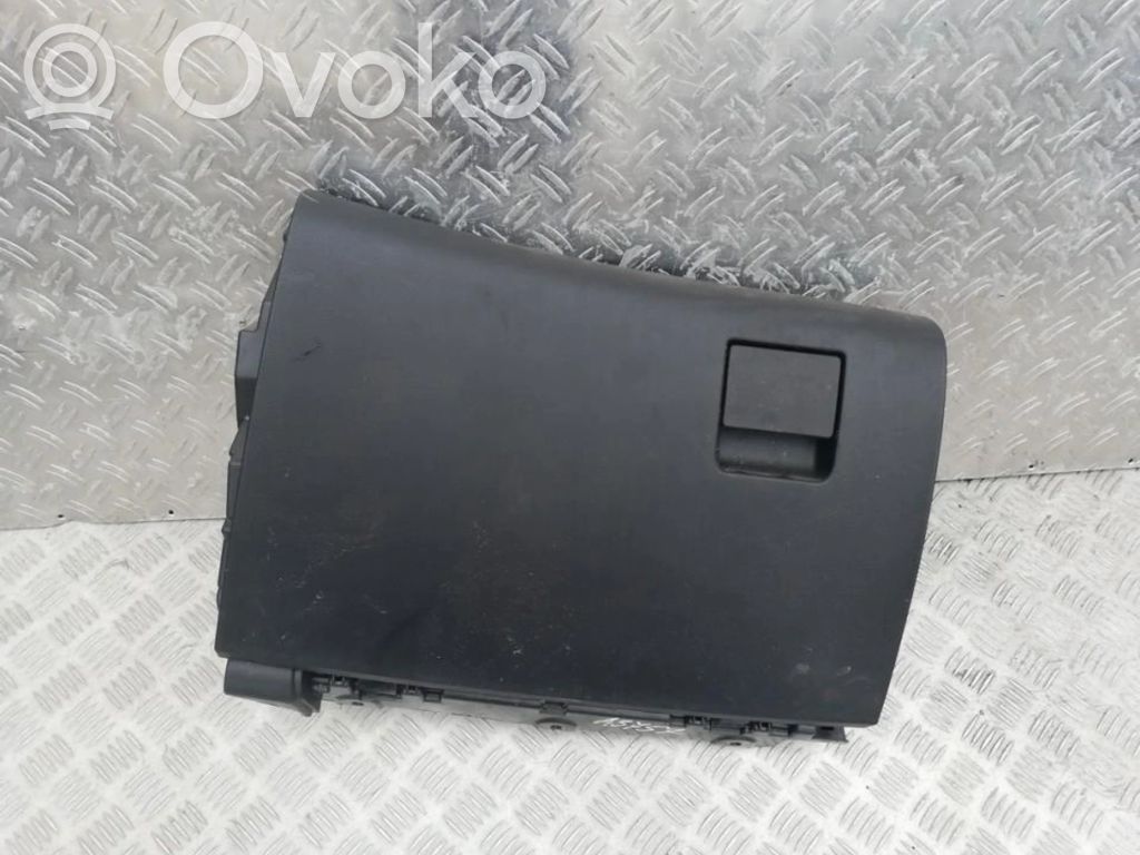 Opel Insignia A Daiktadėžė 