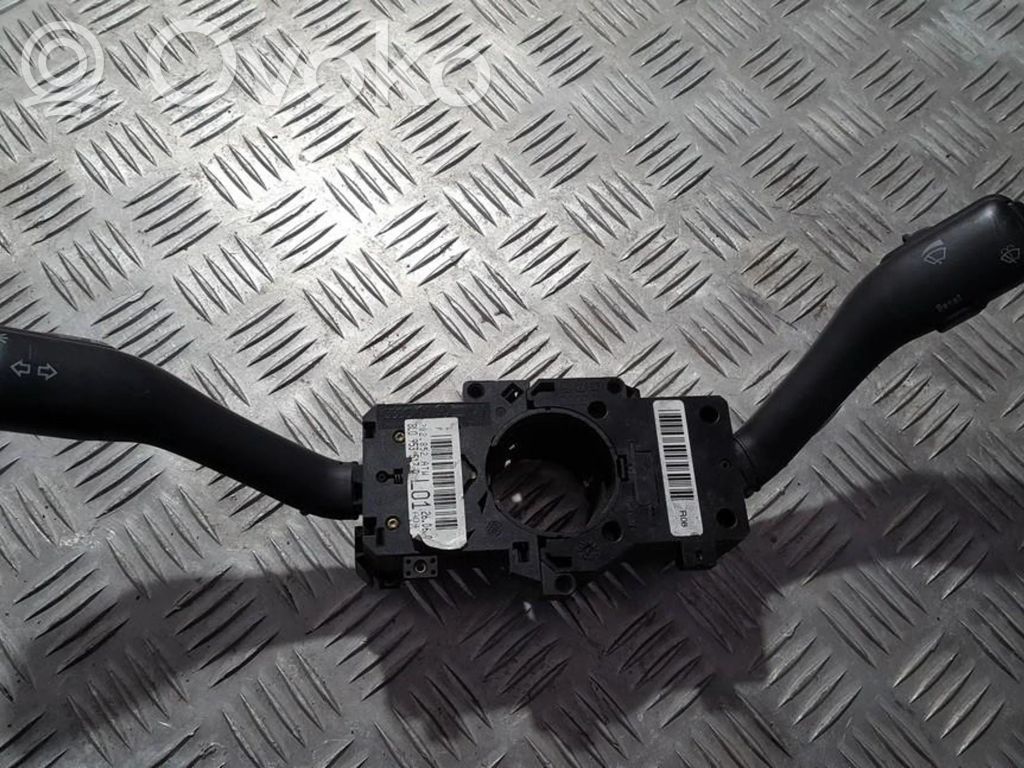 Volkswagen PASSAT B5 Leva/interruttore dell’indicatore di direzione e tergicristallo 