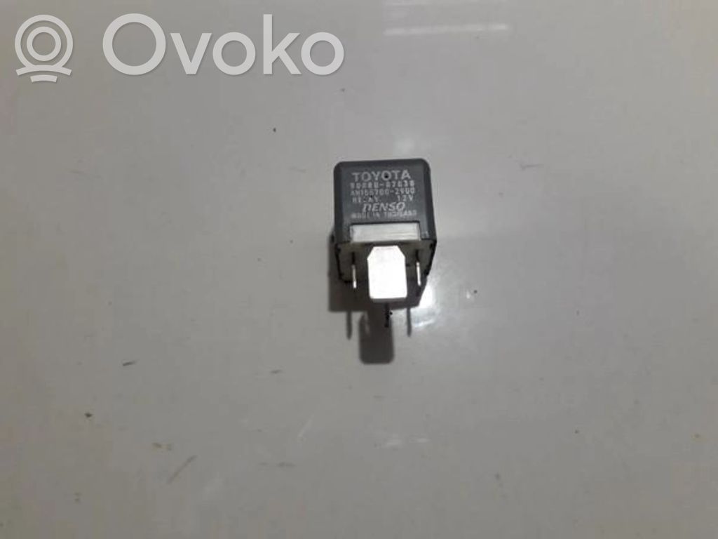 Toyota Avensis T250 Alte relee 