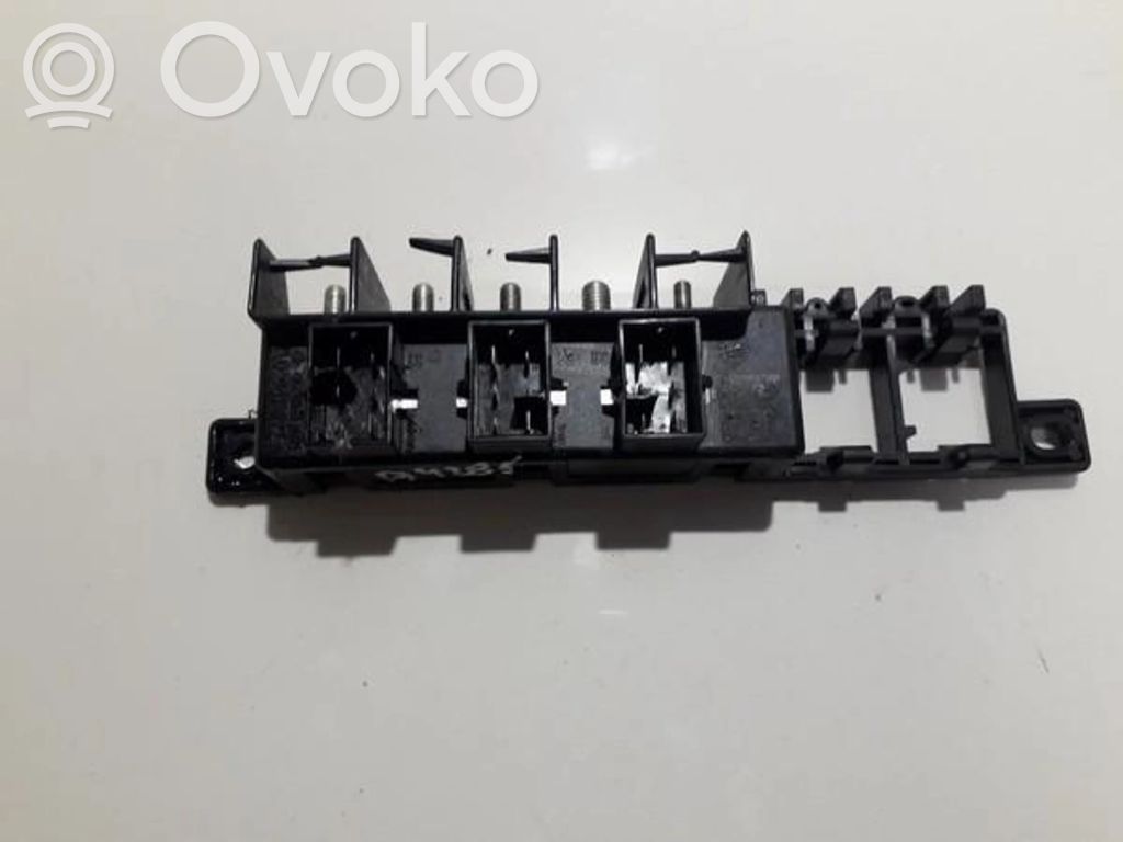 Audi A6 S6 C5 4B Set cutie siguranțe 