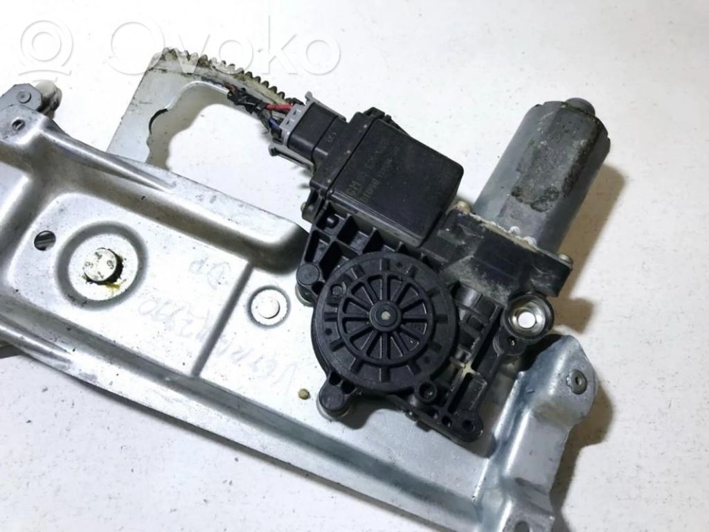 Opel Vectra B Motorino alzacristalli della portiera anteriore 