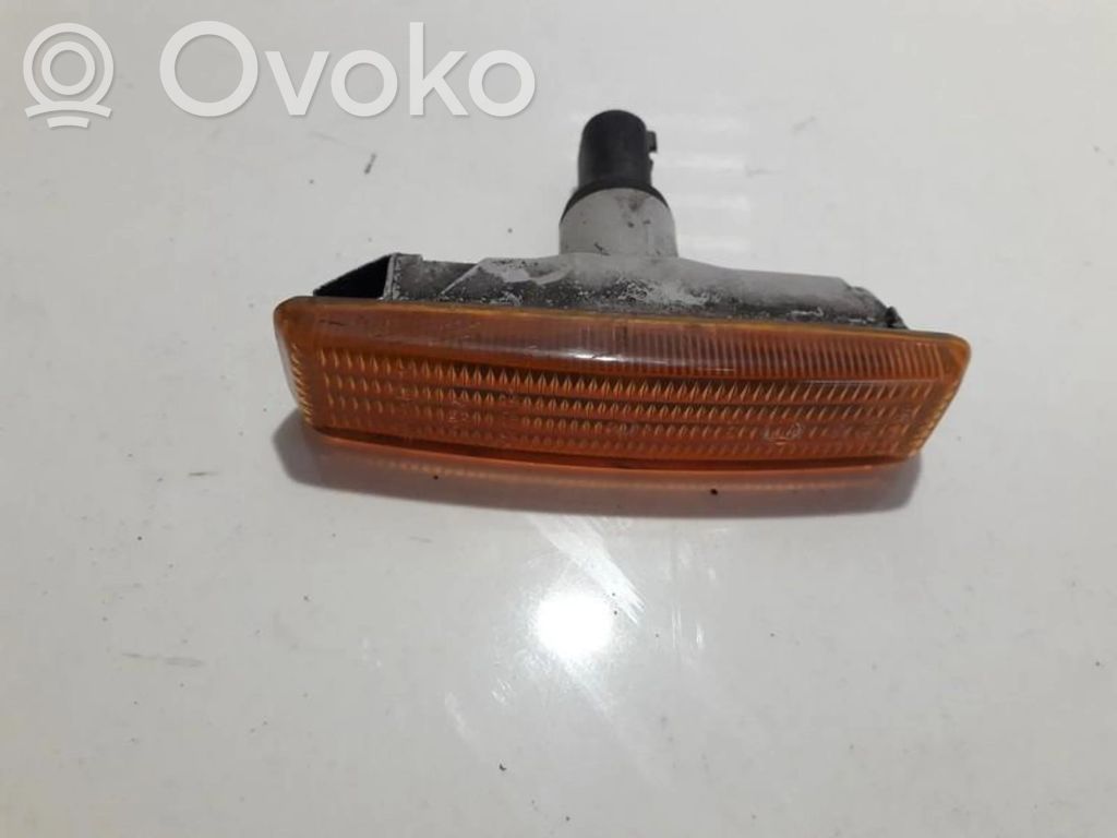 BMW 5 E39 Indicatore di direzione del parafango anteriore
