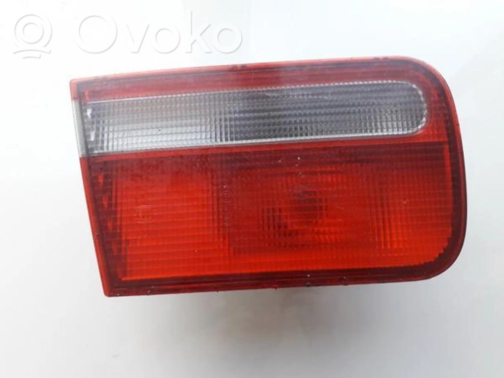 Honda Accord Lampă spate în capacul portbagajului 