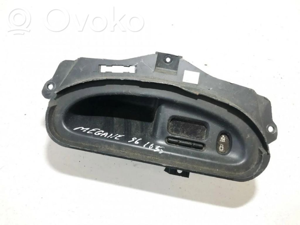 Renault Megane I Monitor / wyświetlacz / ekran 