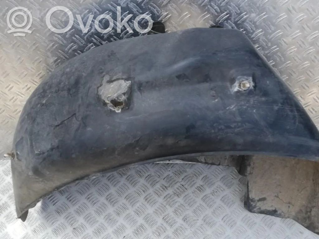Volkswagen PASSAT B5 Rivestimento paraspruzzi parafango posteriore 