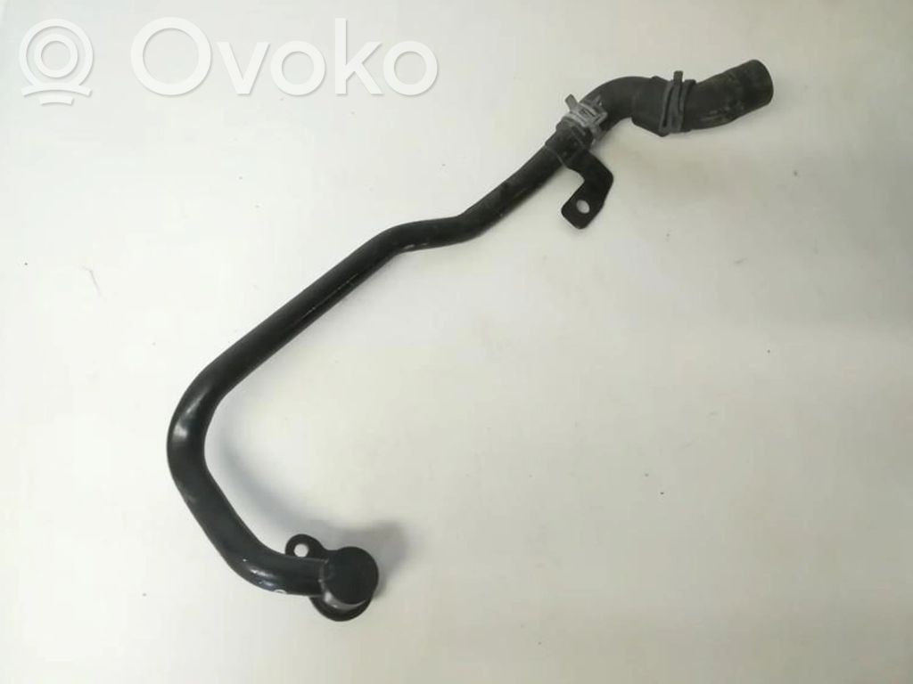 Volkswagen Golf VII Tubo flessibile del liquido di raffreddamento del motore