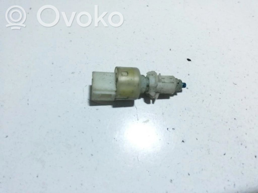 Interruptor sensor del pedal de freno   B365,B365