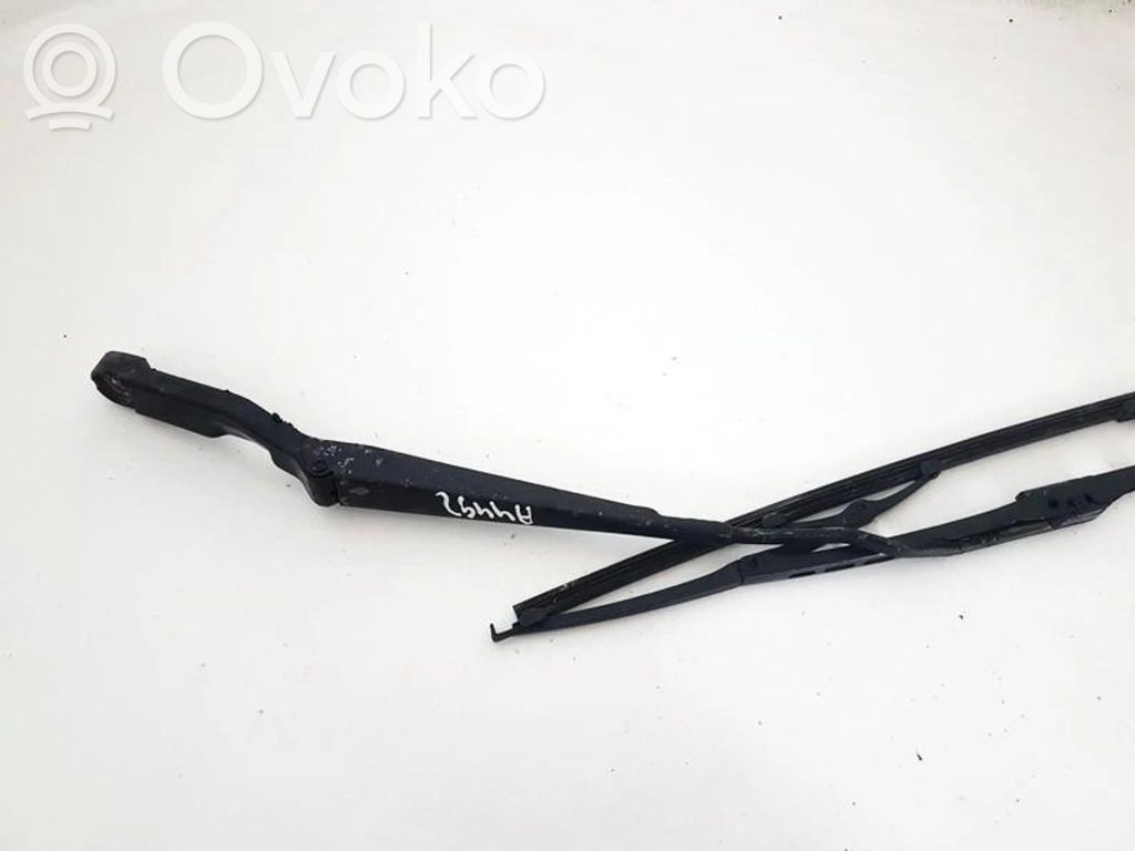 Volkswagen PASSAT B4 Bras d'essuie-glace avant 