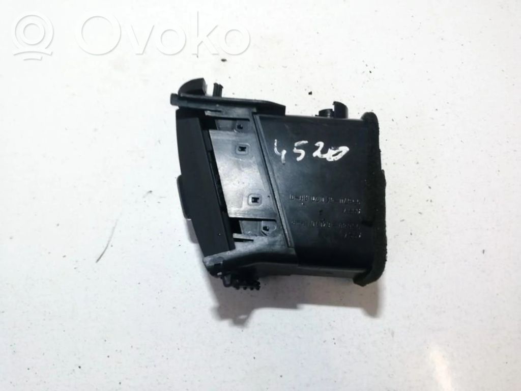 Toyota Corolla Verso AR10 Griglia di ventilazione centrale cruscotto 
