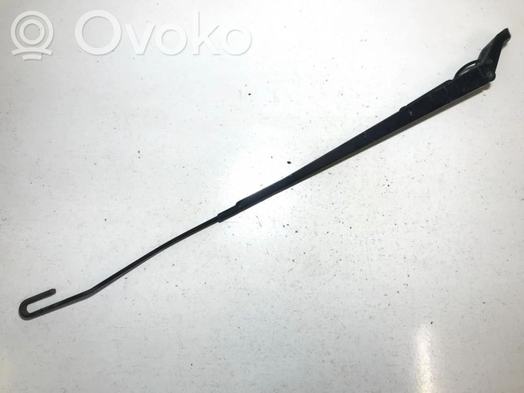Citroen Xsara Picasso Brazo del limpiaparabrisas delantero 