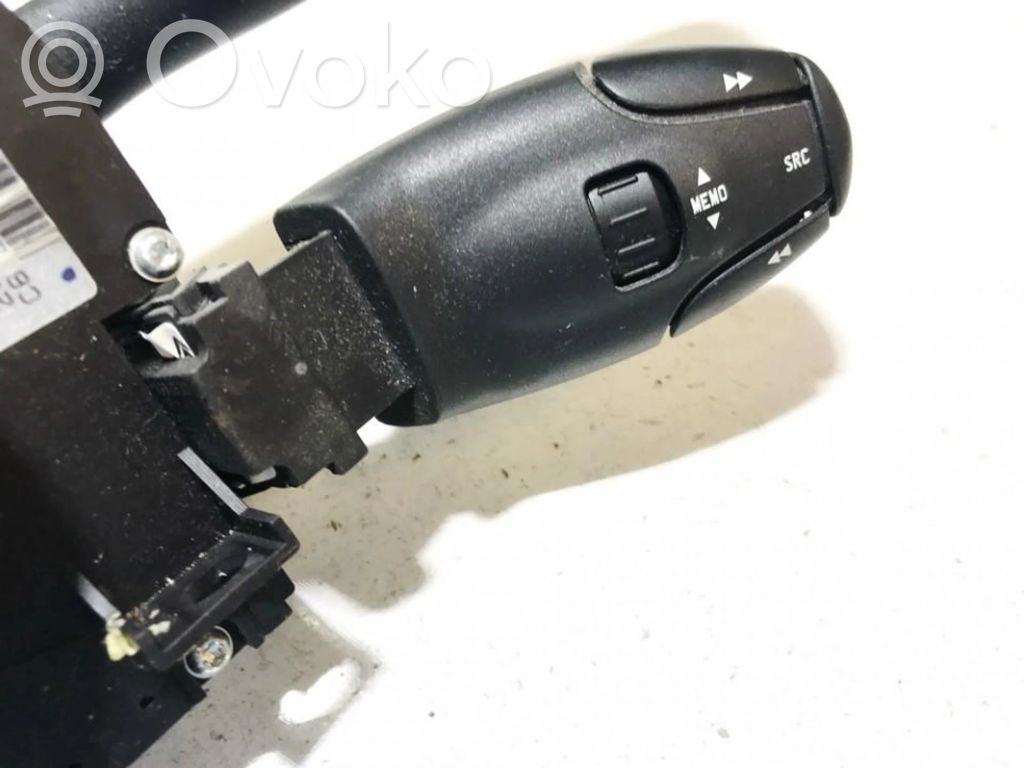 Multifunctional control switch/knob