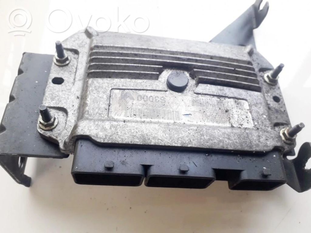 Unidad de control/módulo del motor   8200283924,8200242405,8200242405,8200283924