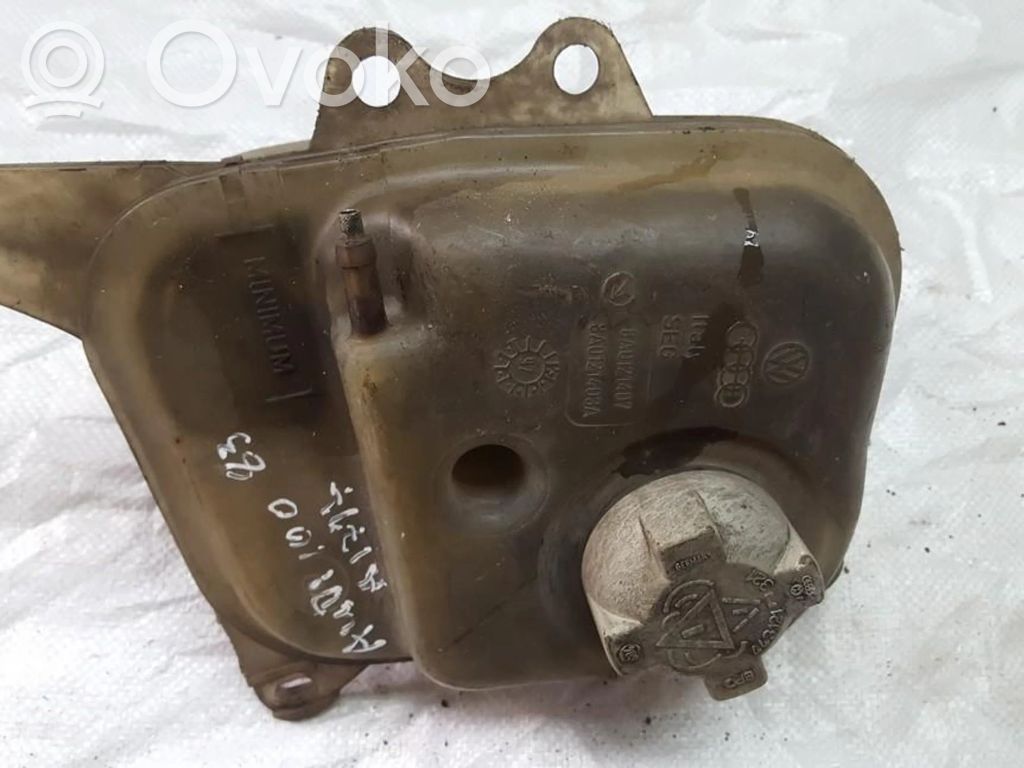 Audi 100 200 5000 C3 Serbatoio di compensazione del liquido refrigerante/vaschetta