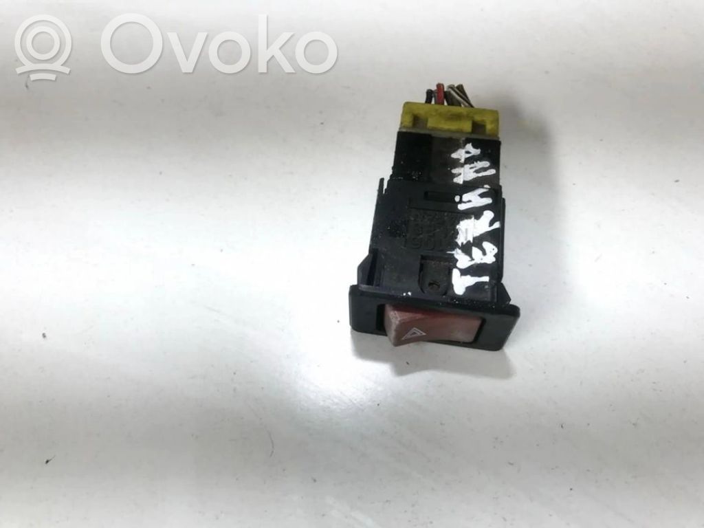 Nissan Terrano Interrupteur feux de détresse