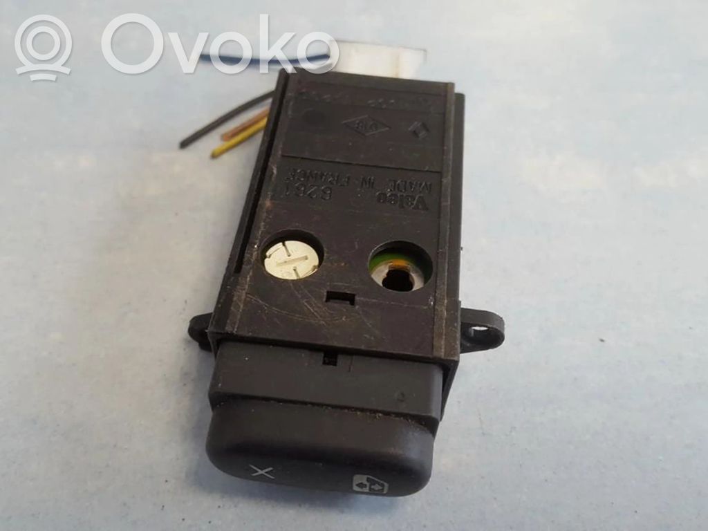 Renault Megane I Central locking switch button 