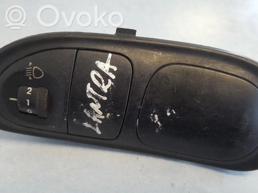 Hyundai Lantra II Bouton commande réglage hauteur de phares