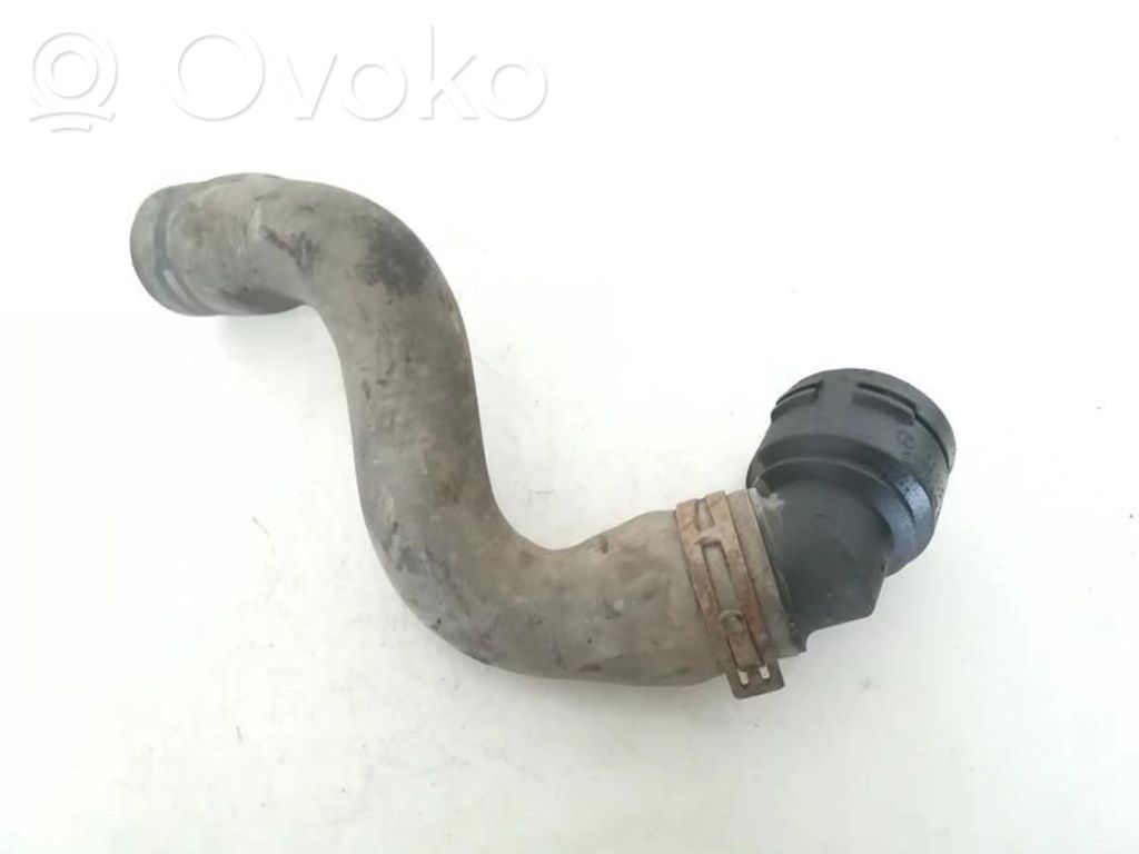 Volkswagen Golf IV Tubo flessibile del liquido di raffreddamento del motore