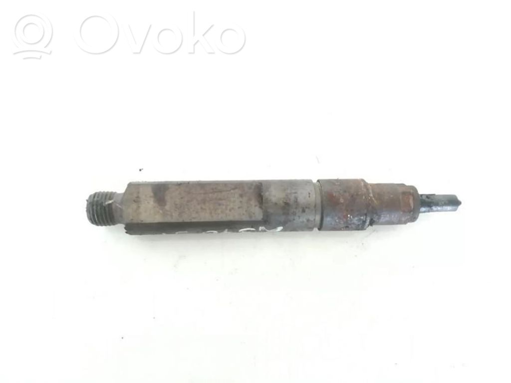 Volvo S40, V40 Injector combustibil 