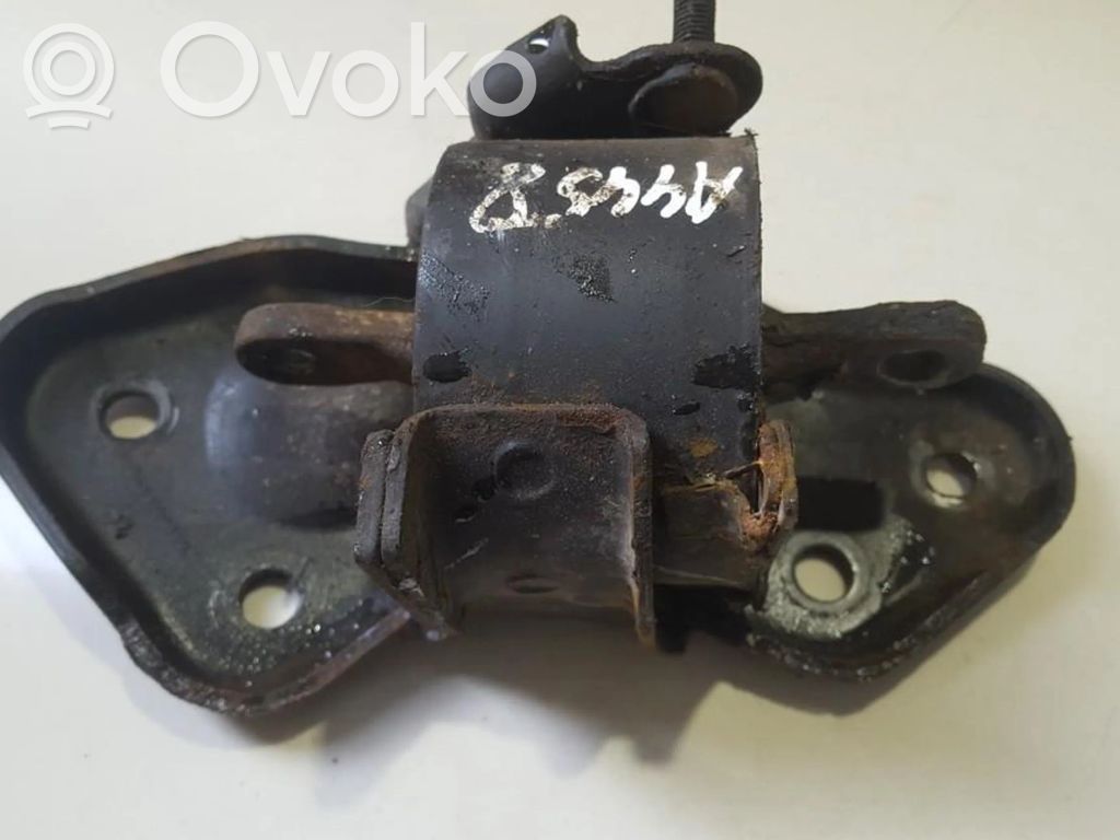 Honda Civic Engine mount bracket 