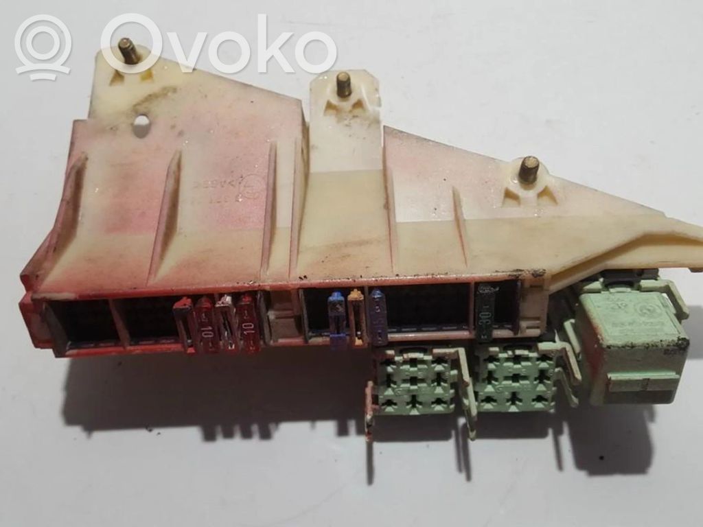 Fuse box set   8371884,8371884