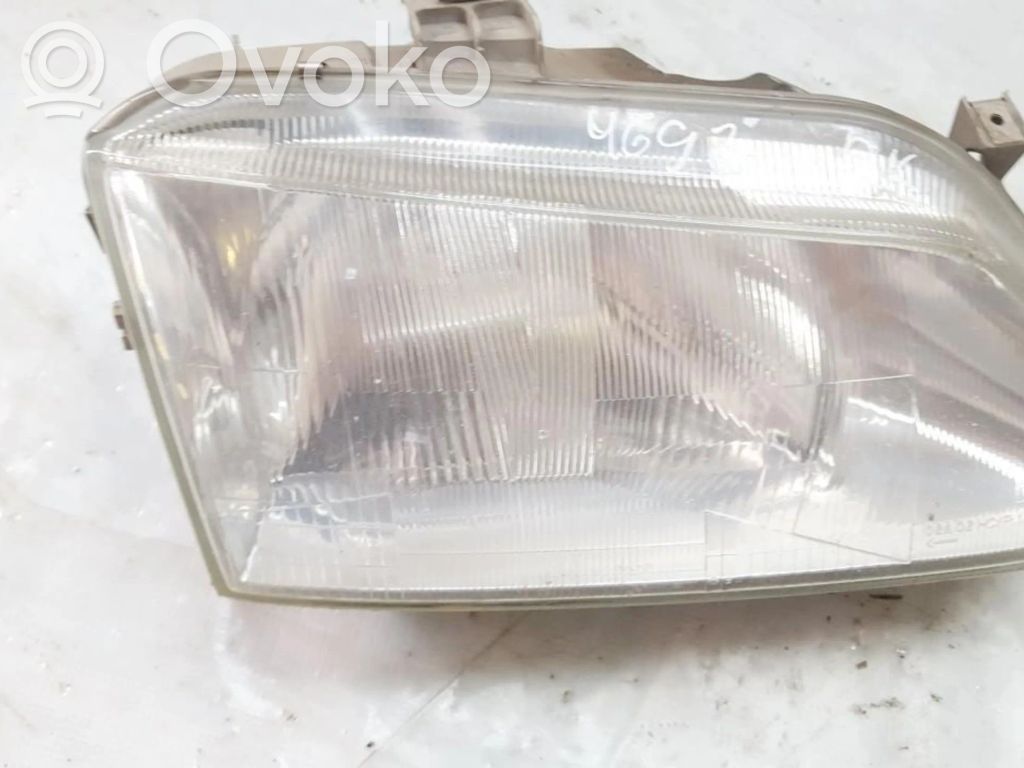 Renault Megane I Faro/fanale 