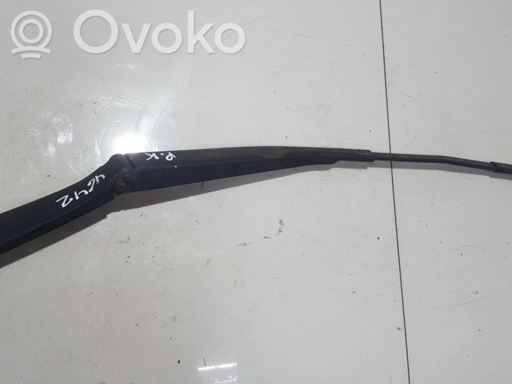 Brazo del limpiaparabrisas delantero   D226CJJ,D226CJJ